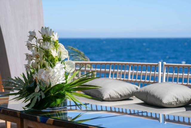 ile flottante cote d'azur, canua island