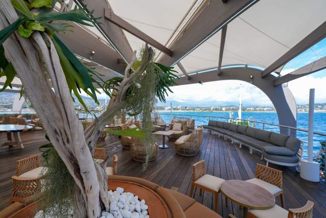 Canua beach lounge 360
